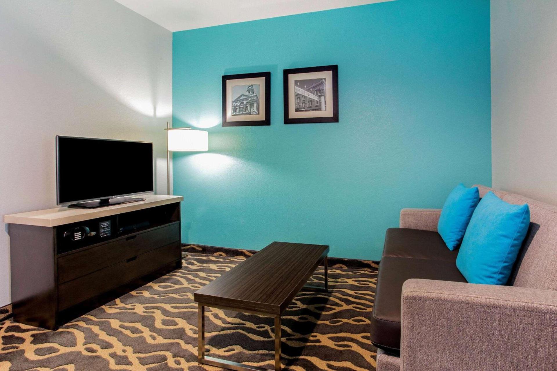 La Quinta Inn & Suites by Wyndham Northlake Ft. Worth photo 55
