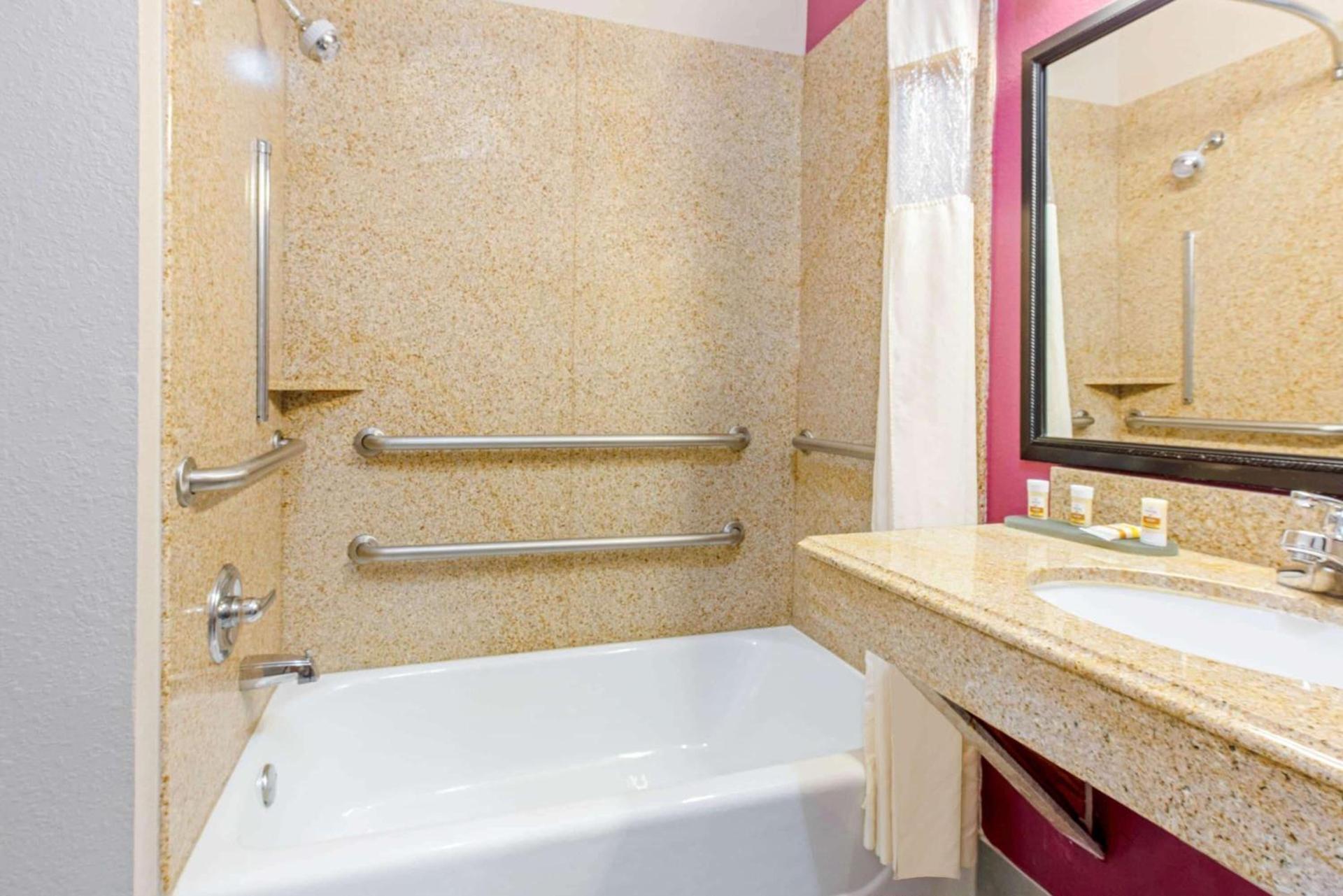 La Quinta by Wyndham Winnie photo 6