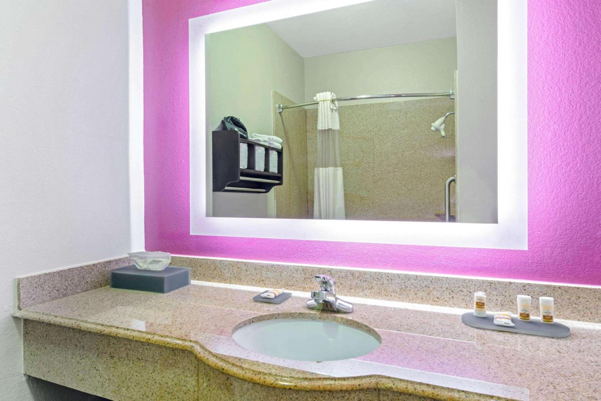 La Quinta by Wyndham Winnie photo 15
