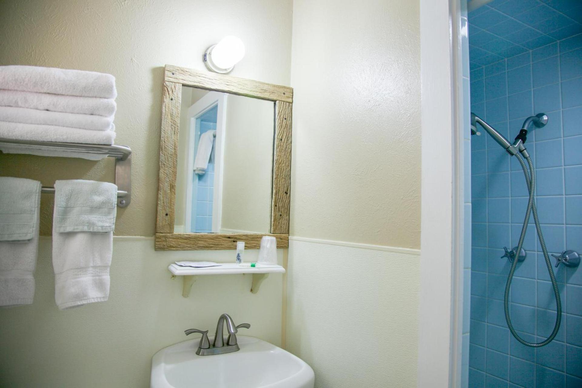 Shiner Country Inn photo 9