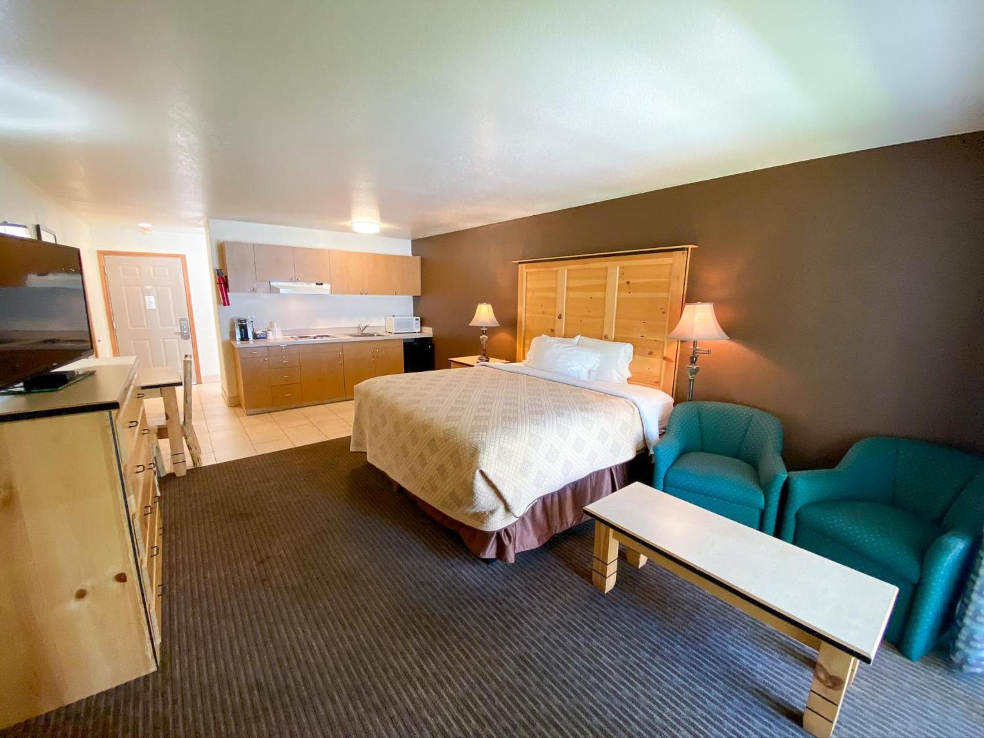Sisters Inn & Suites photo 7