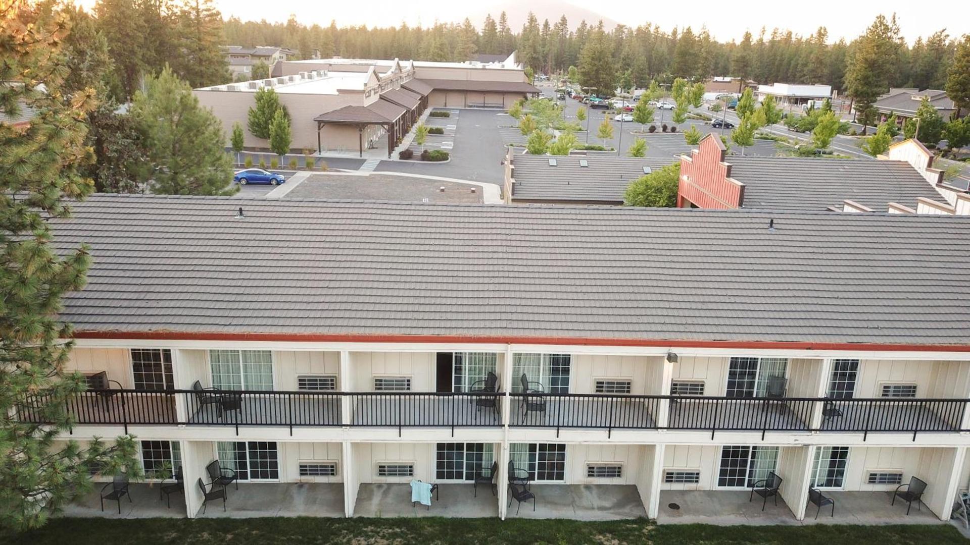 Sisters Inn & Suites photo 14