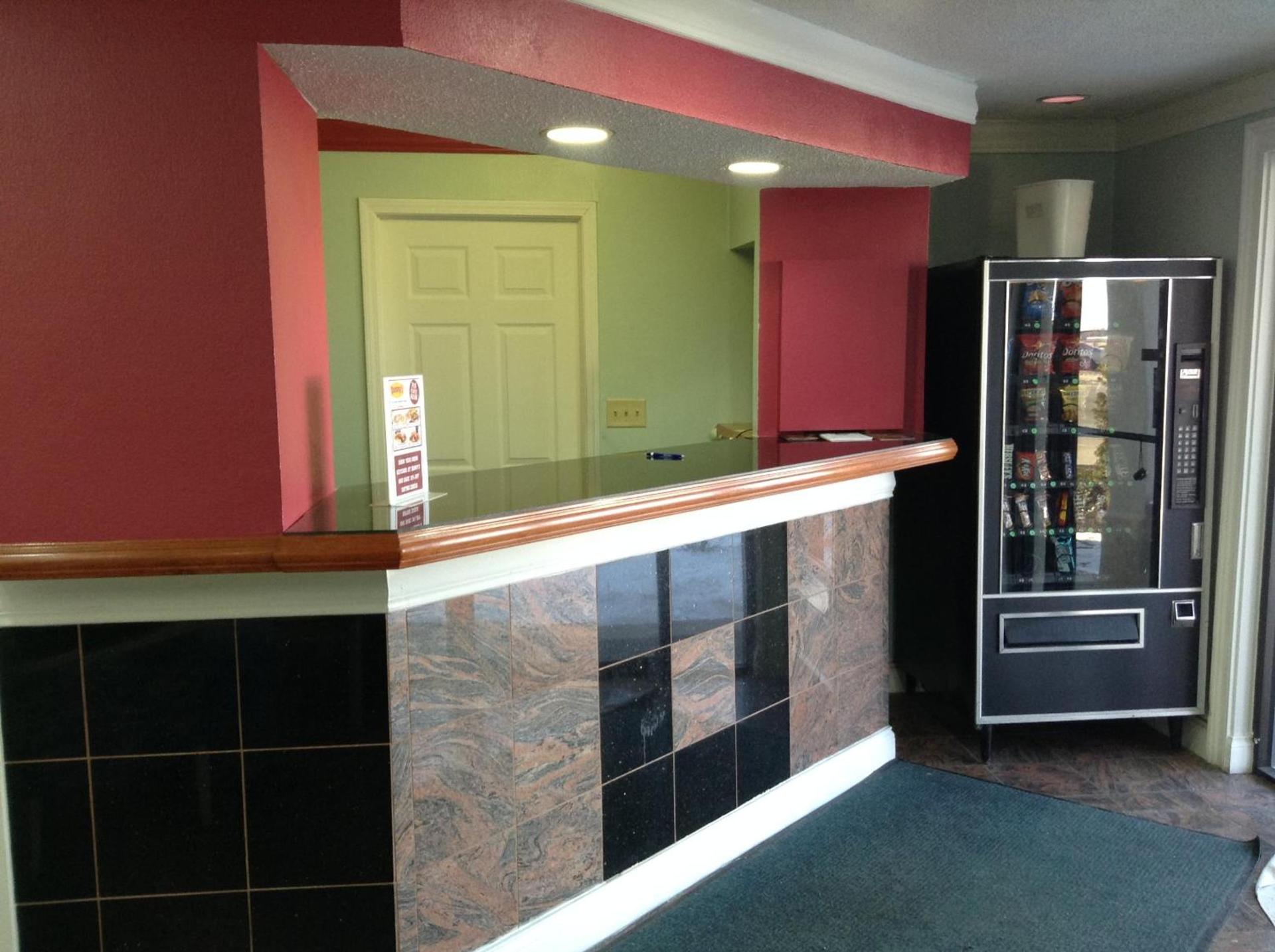 Crossroads Inn photo 13