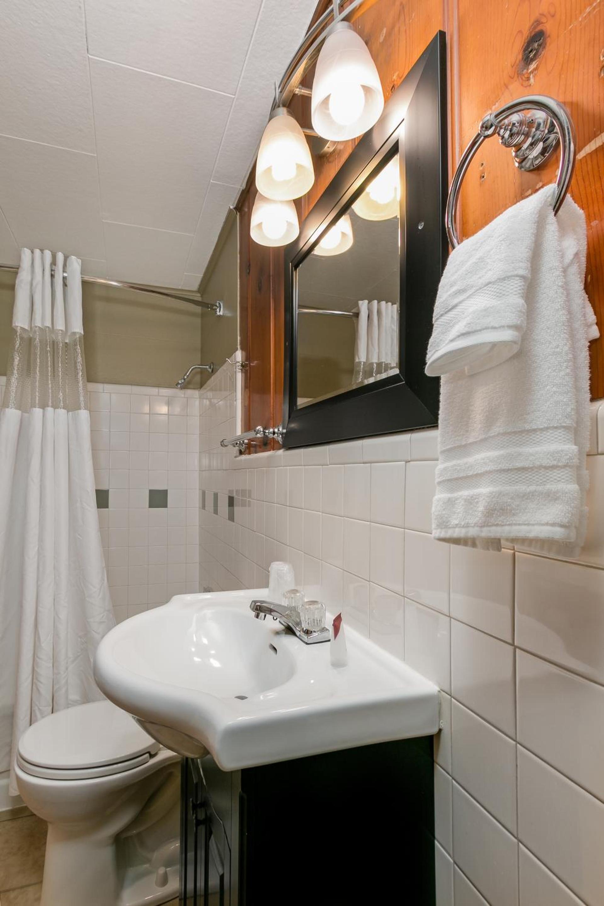 Courtesy Inn Downtown Eugene photo 25