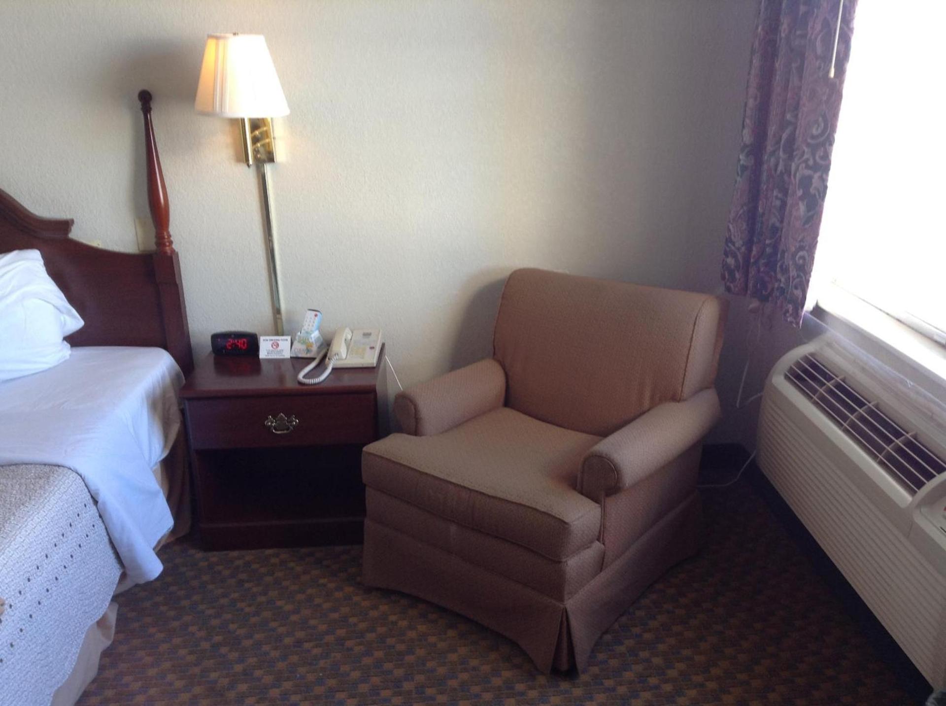 Knights Inn Peru photo 17