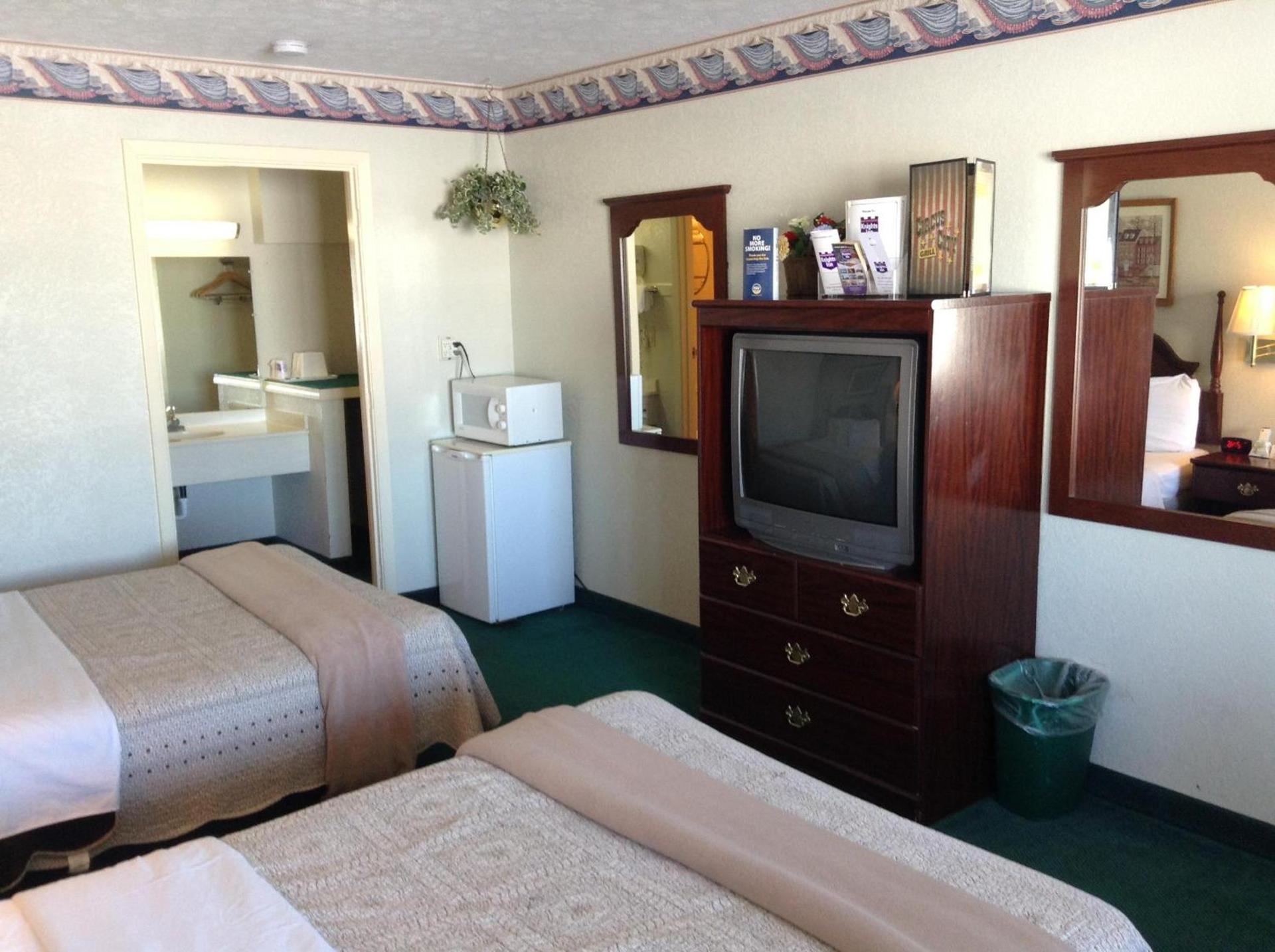 Knights Inn Peru photo 25