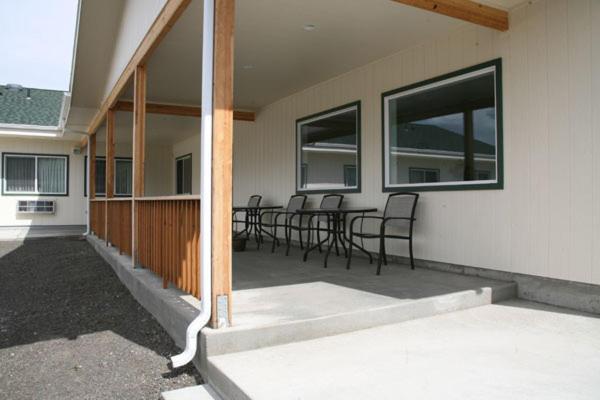 Ponderosa Motel photo 13