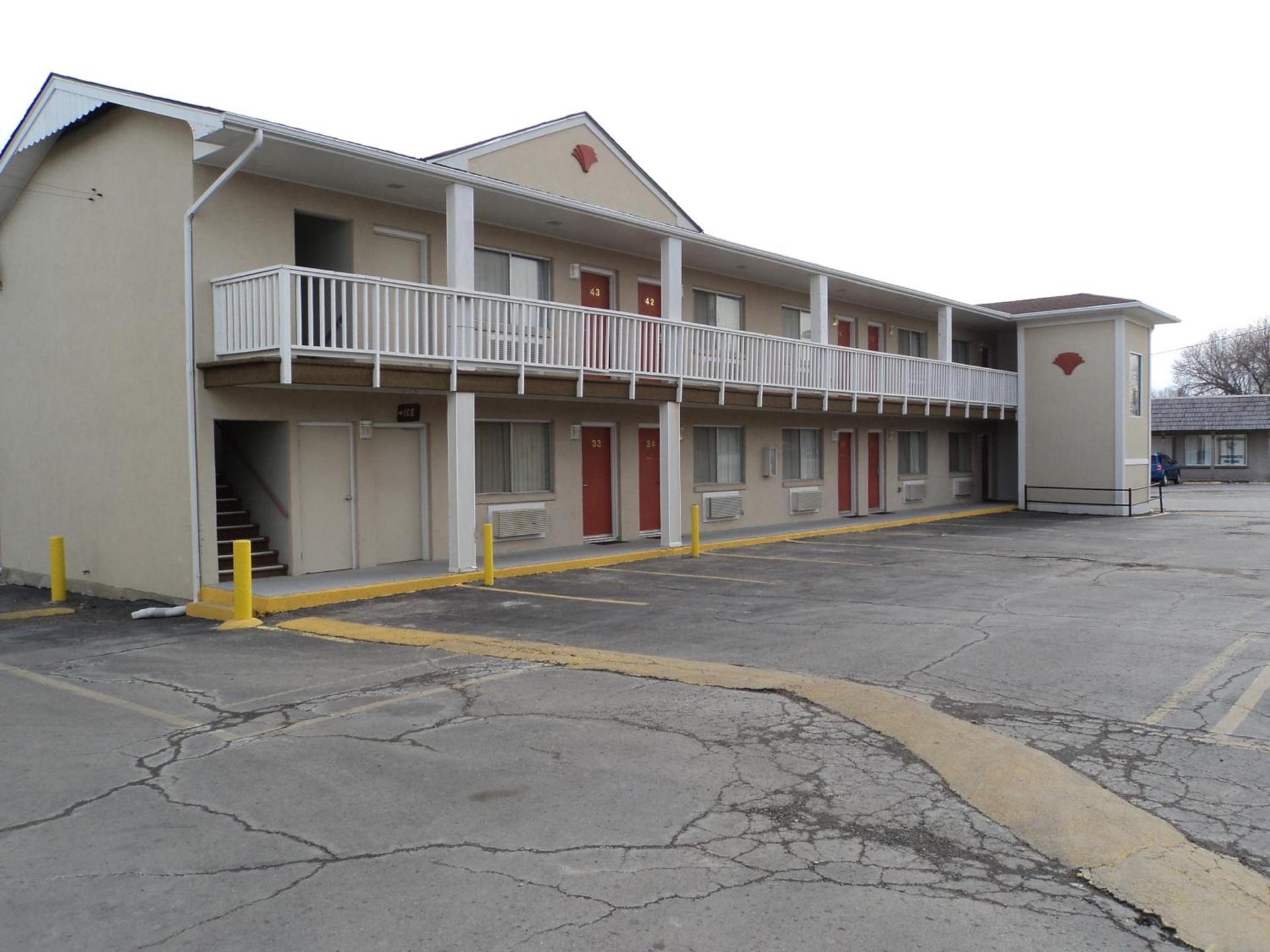 Knights Inn Ottawa photo 20