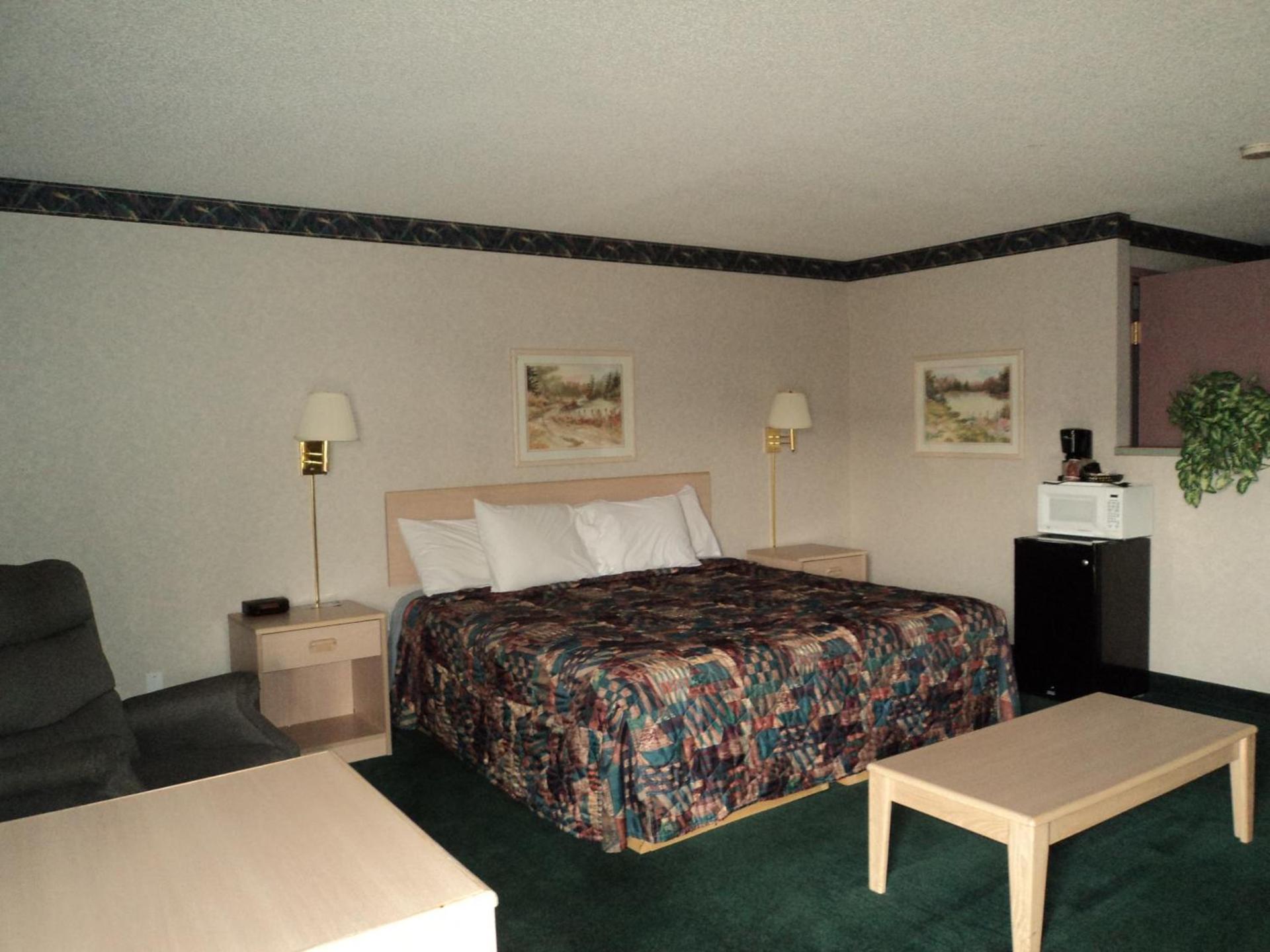 Knights Inn Ottawa photo 7