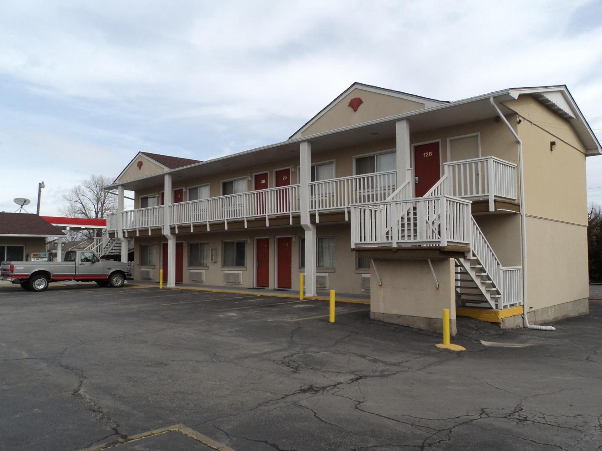 Knights Inn Ottawa photo 19