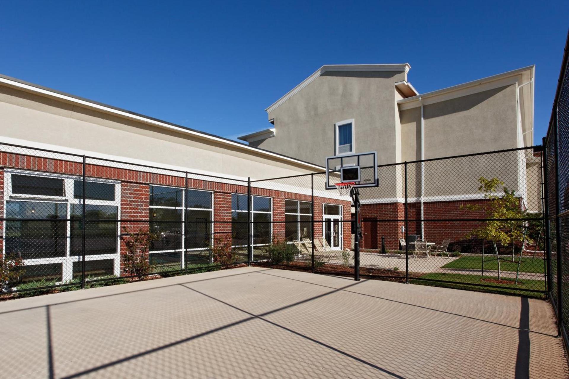 Holiday Inn Express Hotel & Suites Cleburne by IHG photo 5