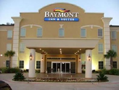 Baymont by Wyndham Henderson photo 2