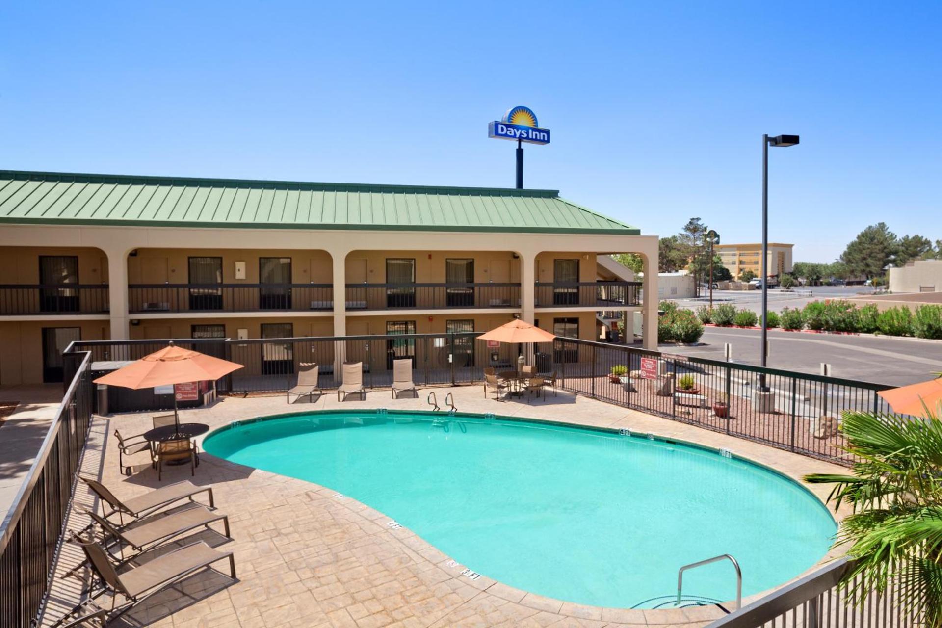 Days Inn by Wyndham Las Cruces photo 2