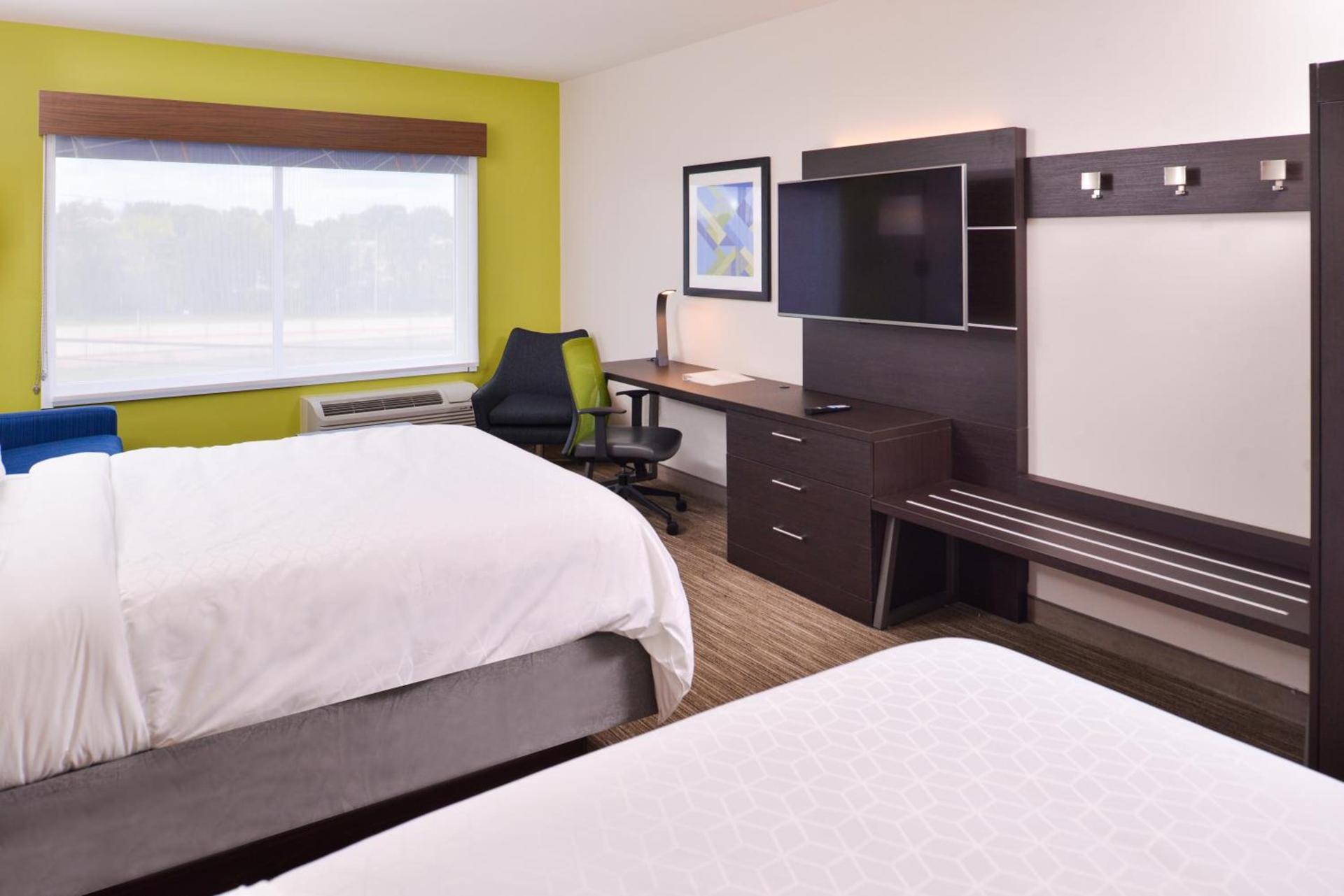Holiday Inn Express & Suites - Mall of America - MSP Airport by IHG photo 61