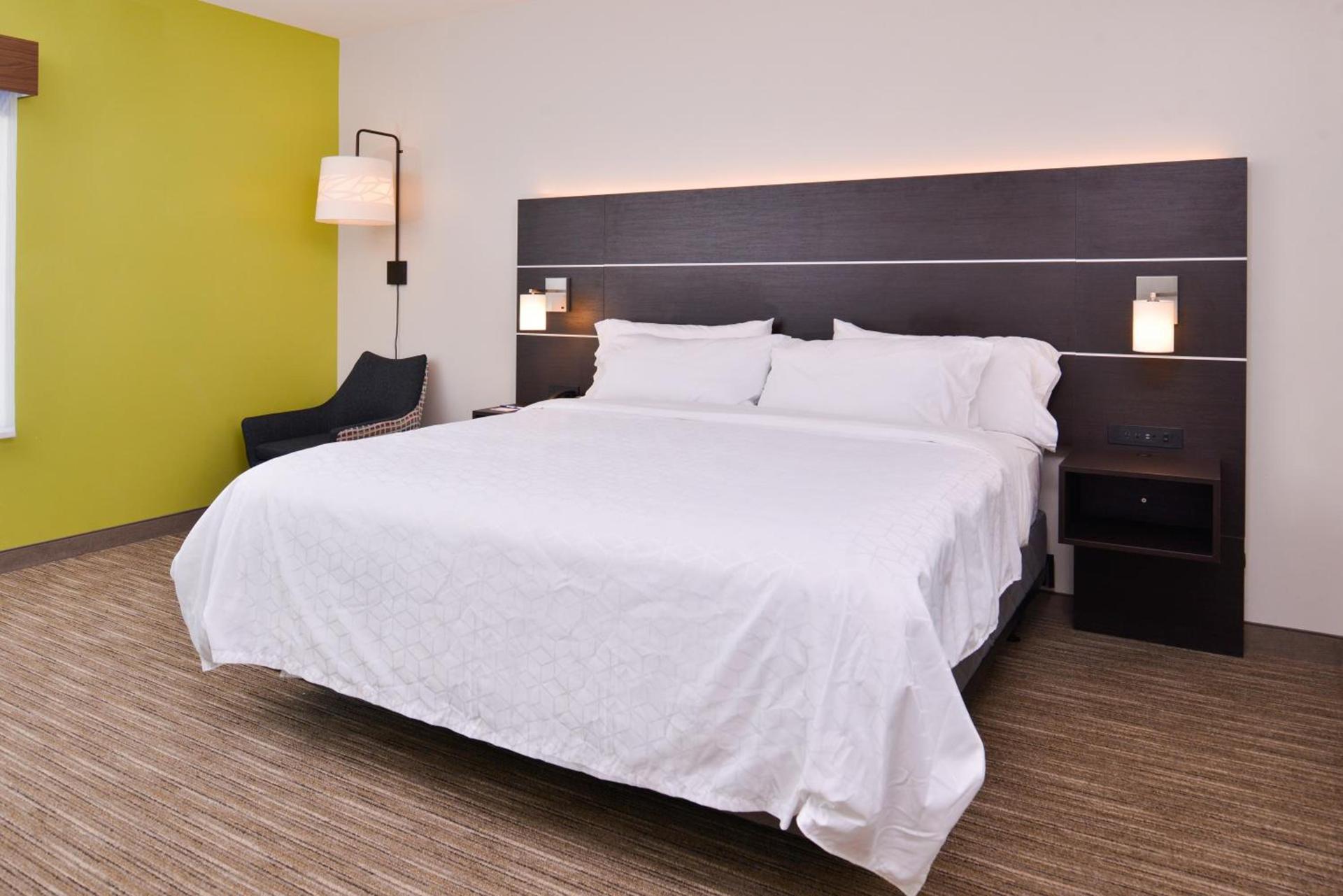 Holiday Inn Express & Suites - Mall of America - MSP Airport by IHG photo 47