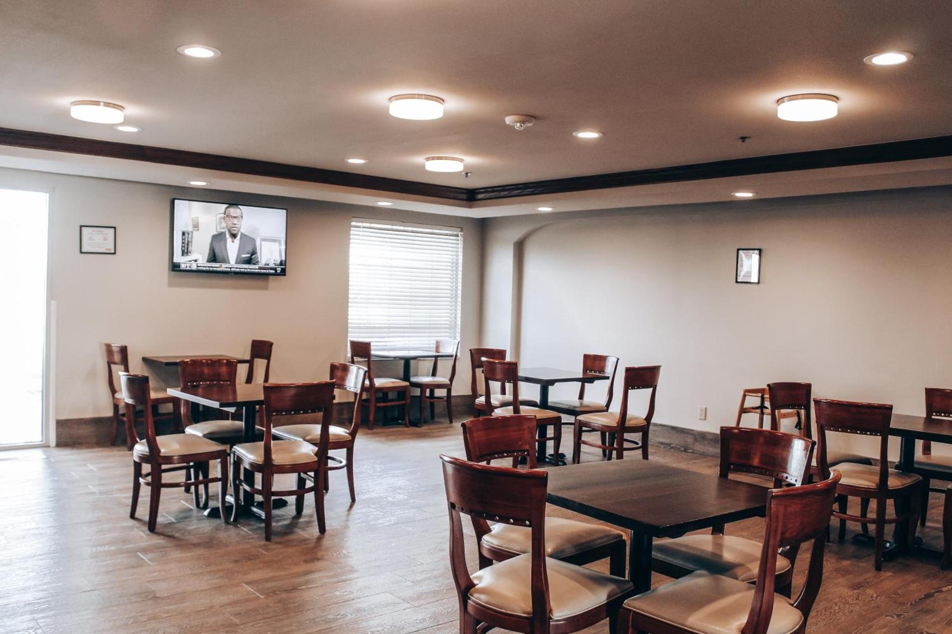 Lucille's Hotel, Restaurant, & Bar photo 7