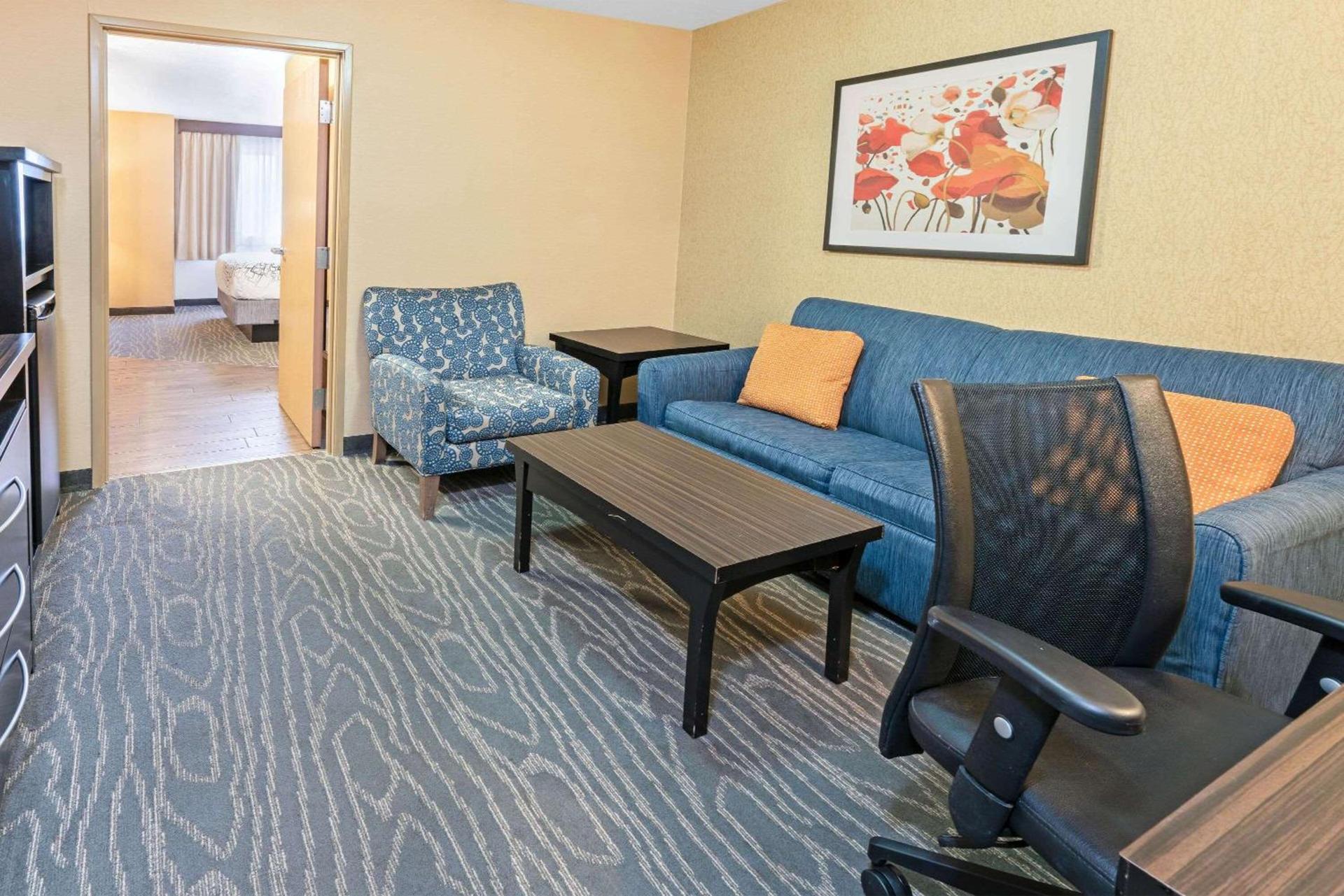La Quinta by Wyndham Logan photo 21