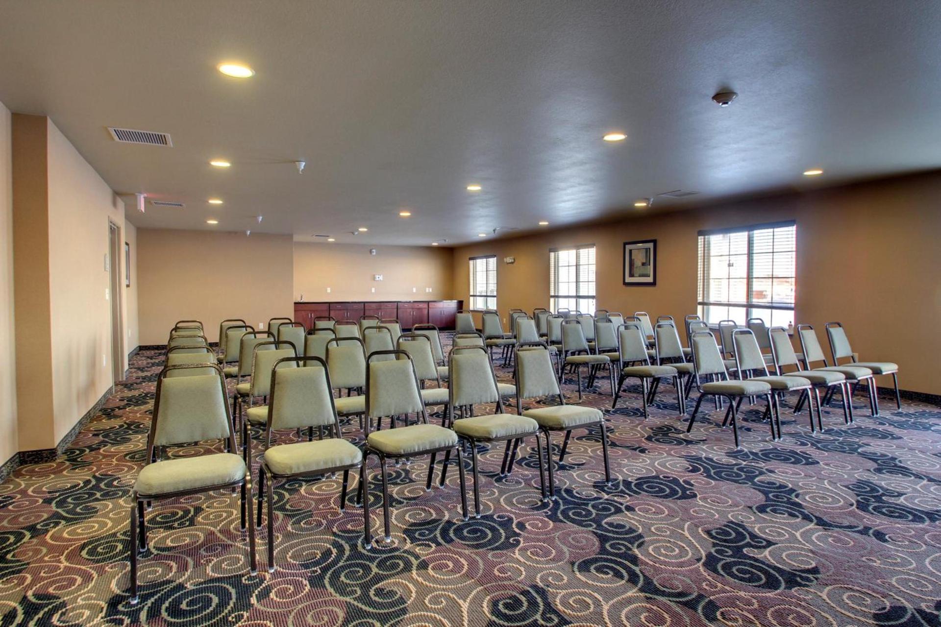Cobblestone Inn & Suites - Bottineau photo 21