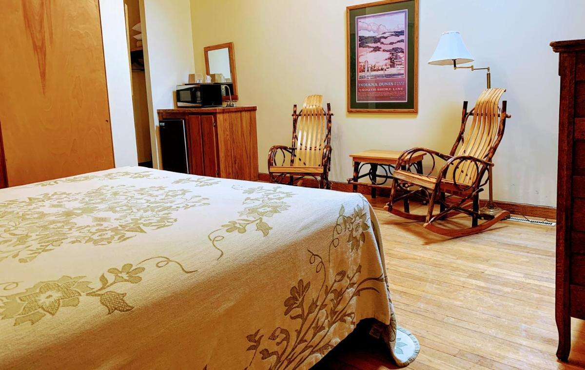 Gordon Beach Inn photo 61