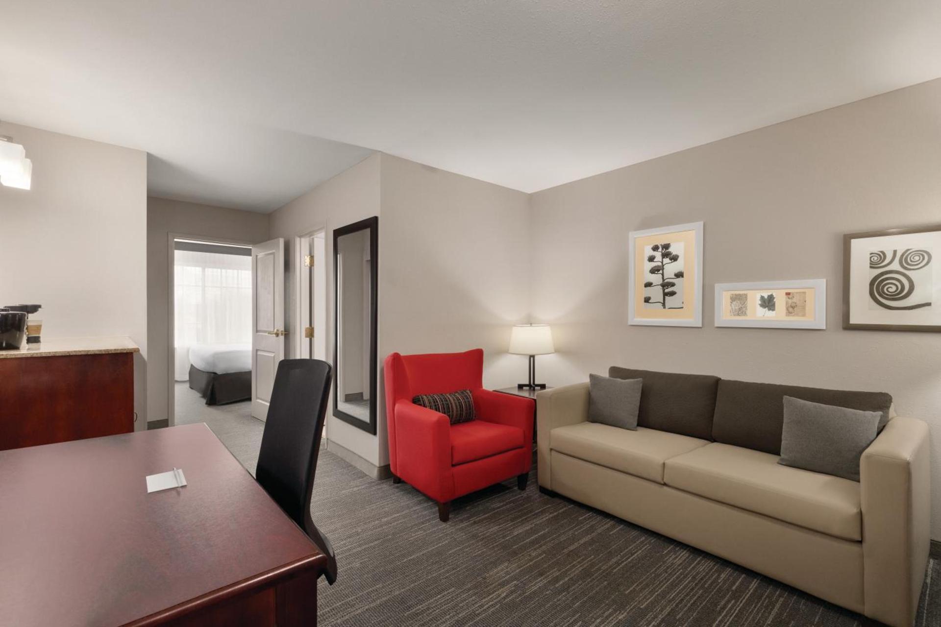Garner Hotel Madison - Huntsville Airport by IHG photo 3