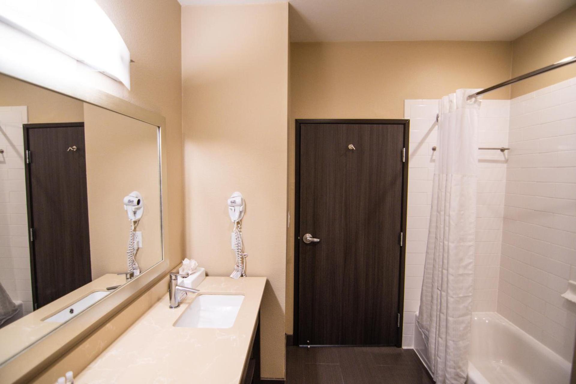 Comfort Suites Near Sam Houston Race Park photo 14
