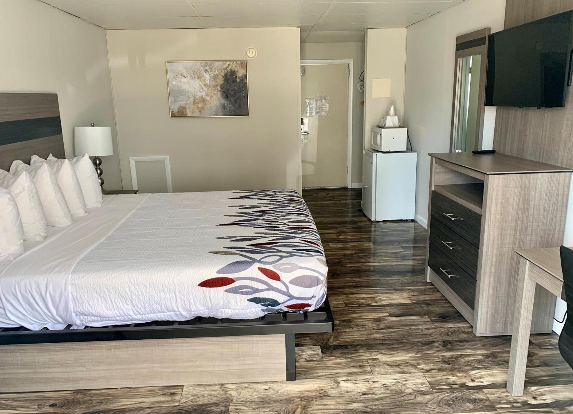 Simple Life Motel photo 9
