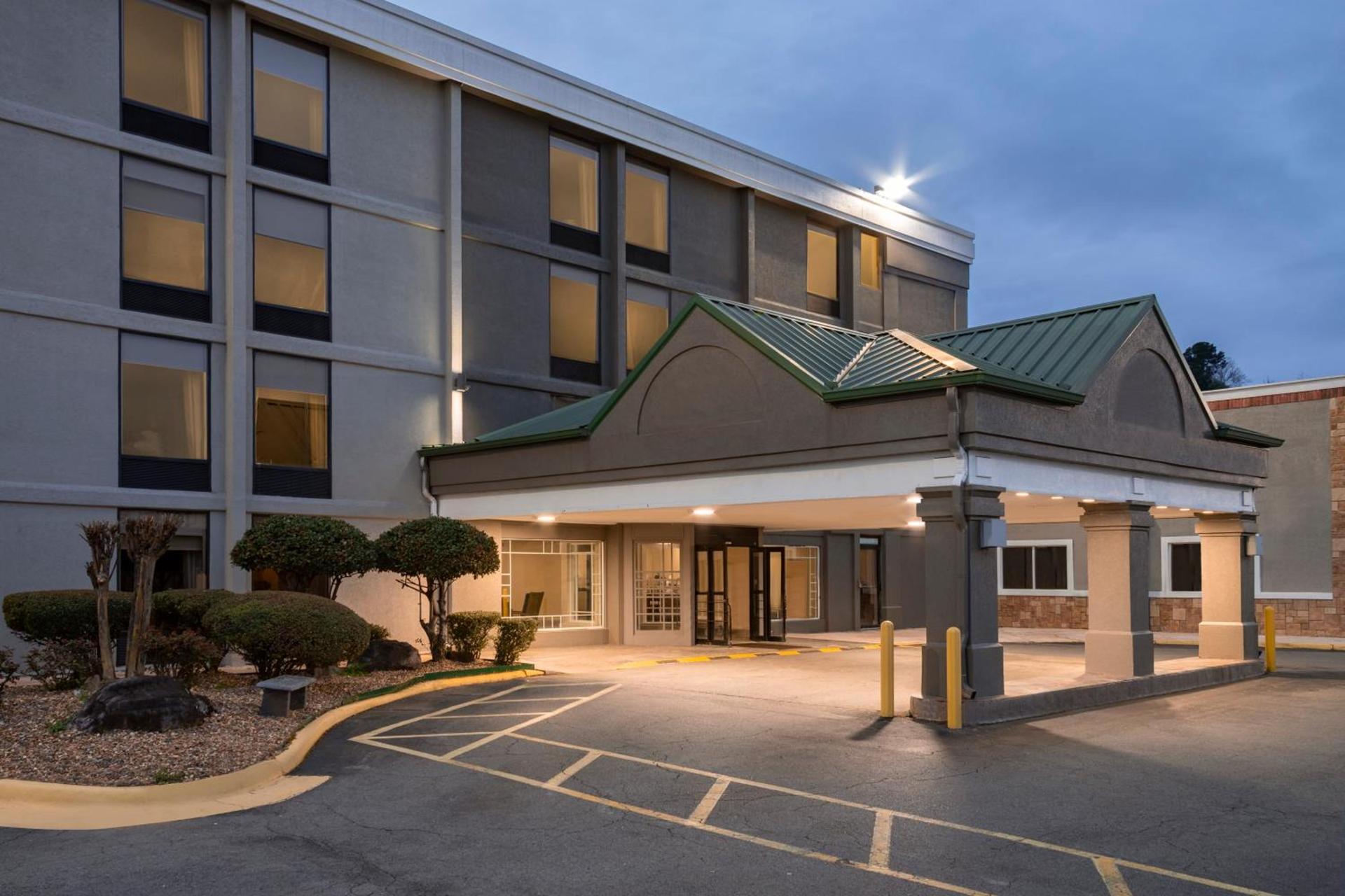 Country Inn & Suites by Radisson, North Little Rock, AR photo 29