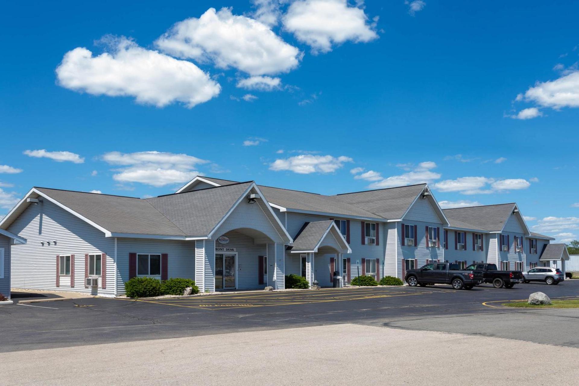 Baymont by Wyndham Marinette photo 2