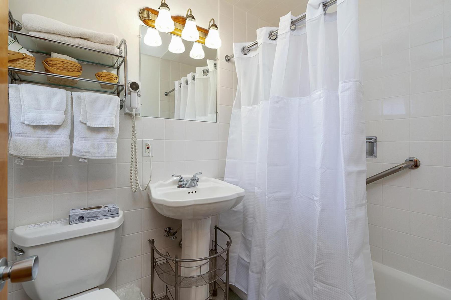 Towne Lyne Motel photo 58