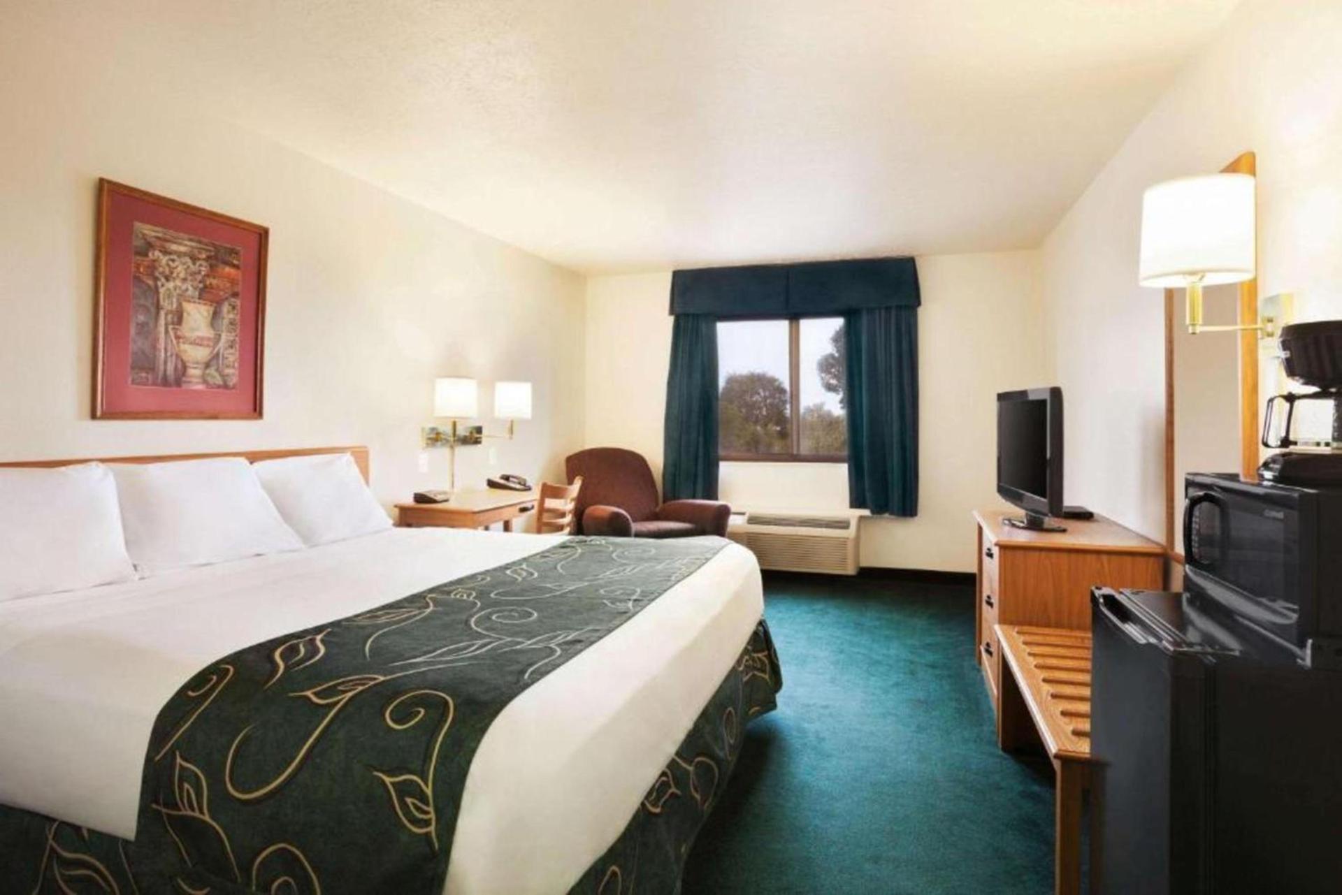 Travelodge by Wyndham Vaughn photo 28