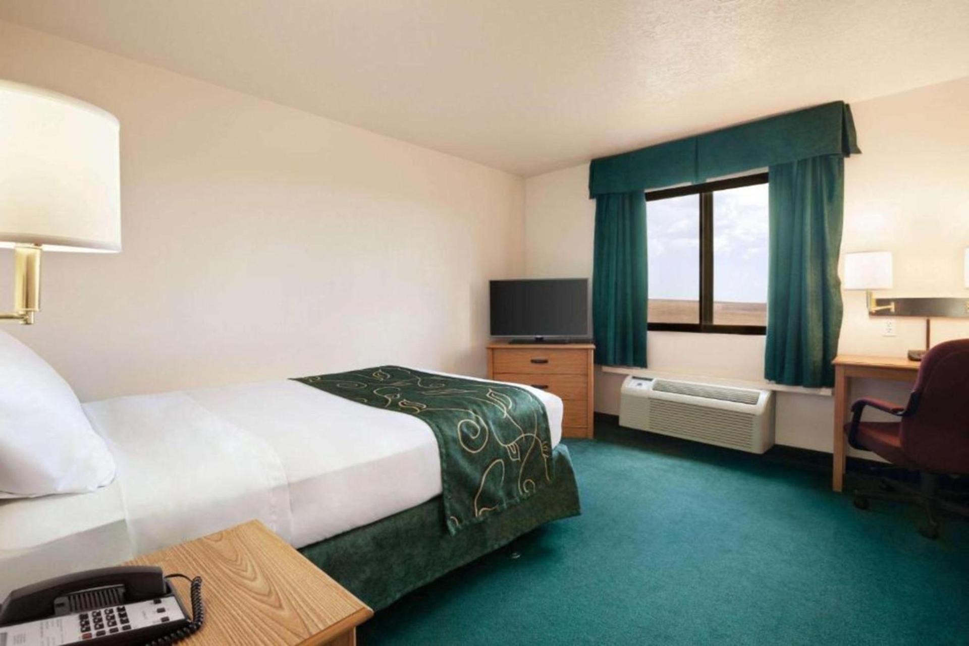 Travelodge by Wyndham Vaughn photo 23