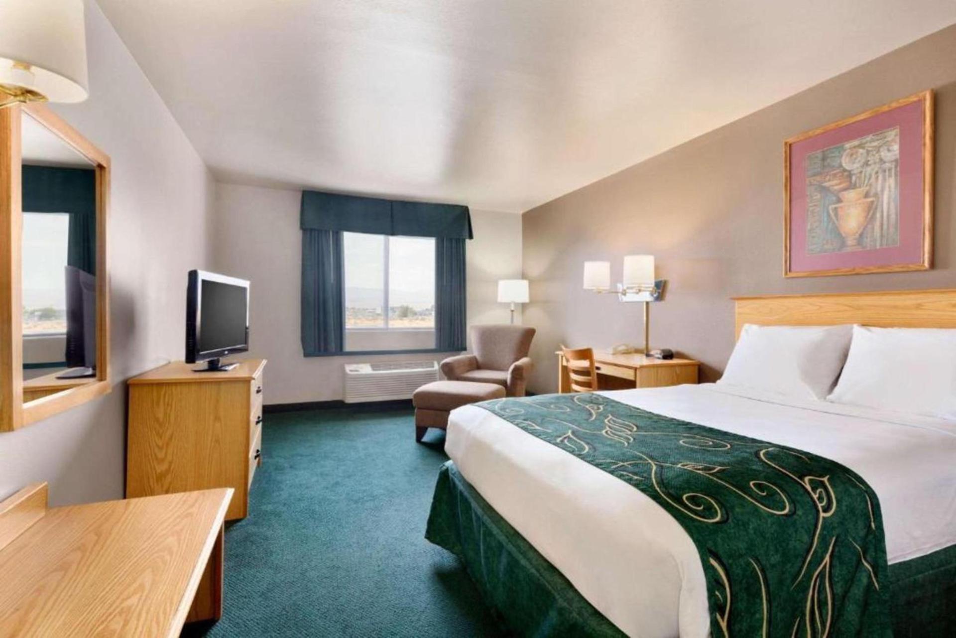 Travelodge by Wyndham Yermo photo 15