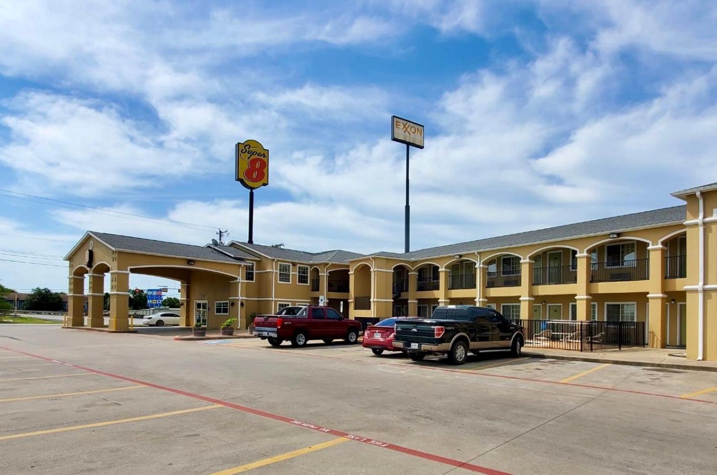 Scottish Inns & Suites Forney photo 21