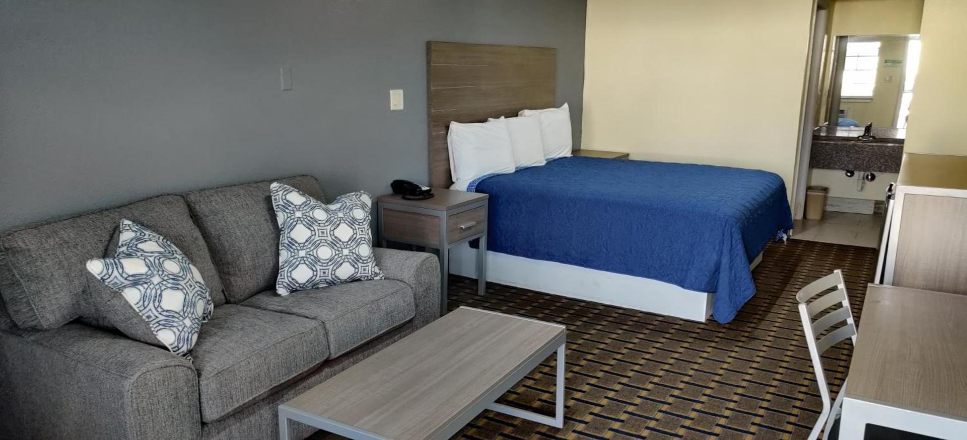 Ameristay Inn & Suites — hotel in Orange