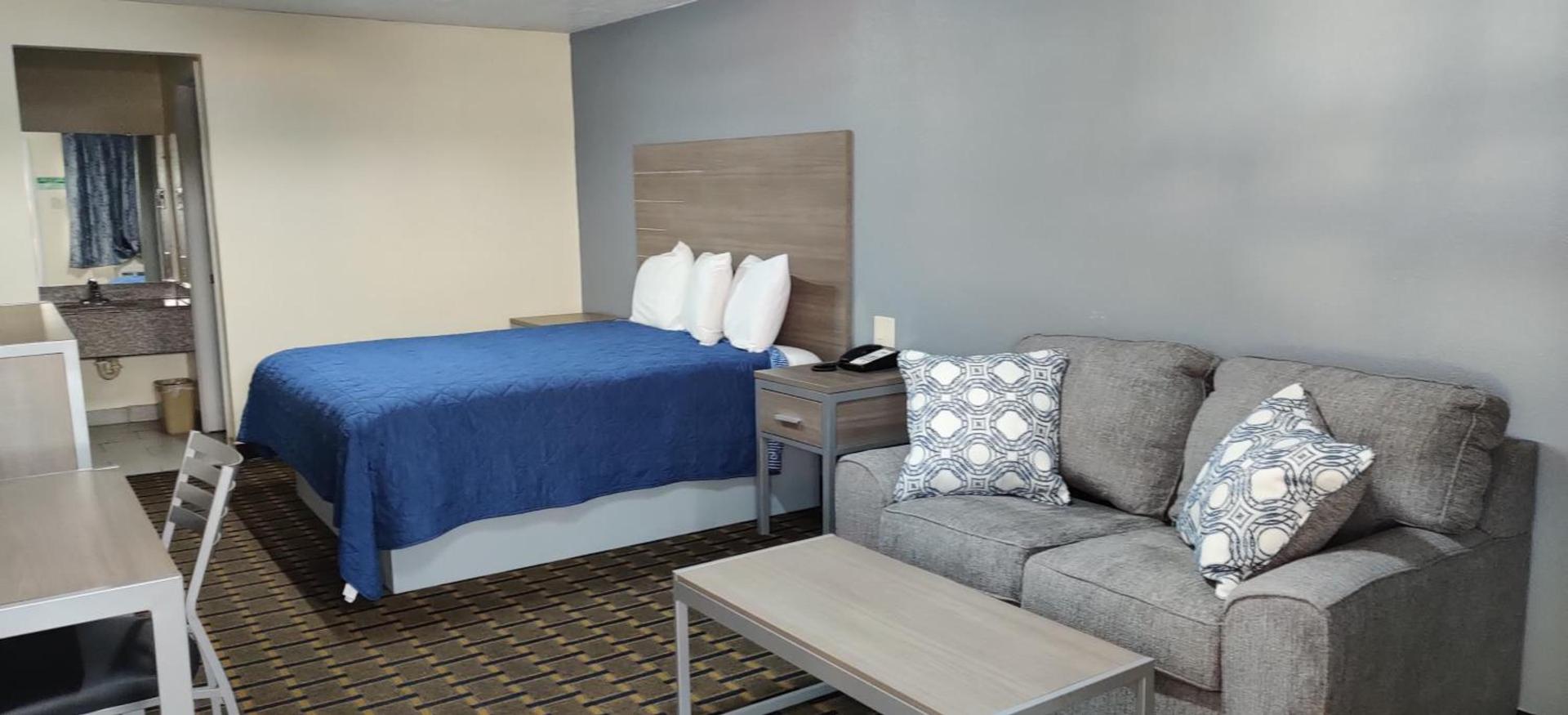 Ameristay Inn & Suites photo 16