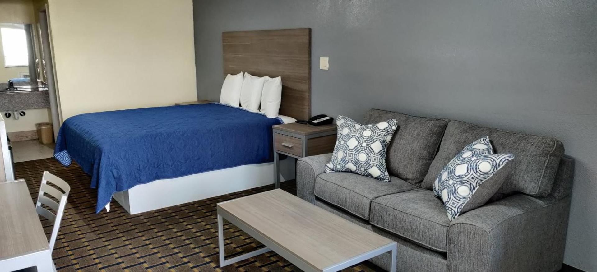 Ameristay Inn & Suites photo 17