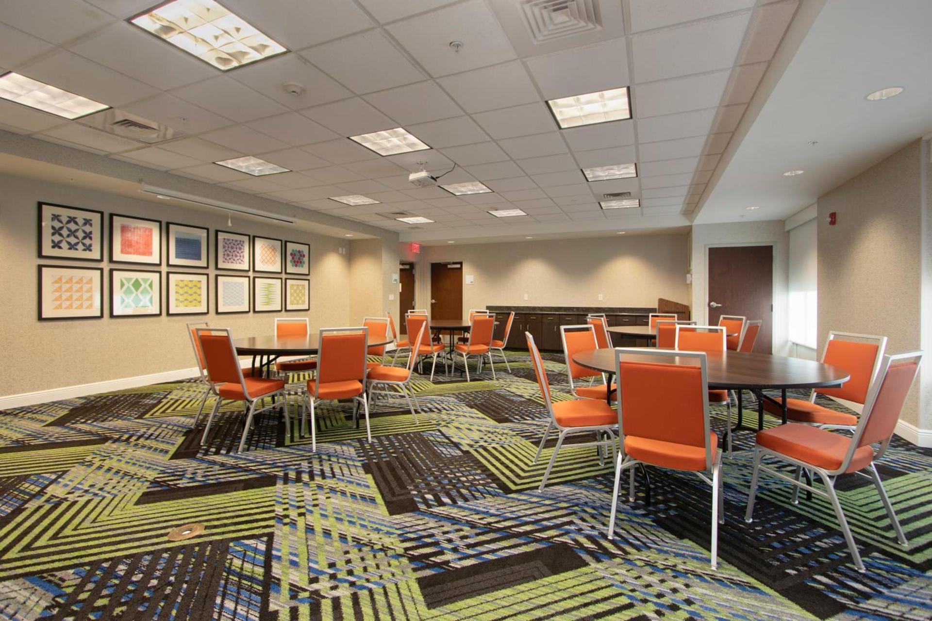 Holiday Inn Express Hotel & Suites Orlando - Apopka by IHG photo 15