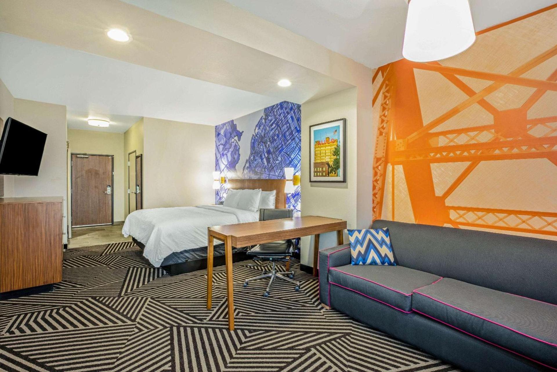 La Quinta by Wyndham Waco Baylor Downtown photo 25