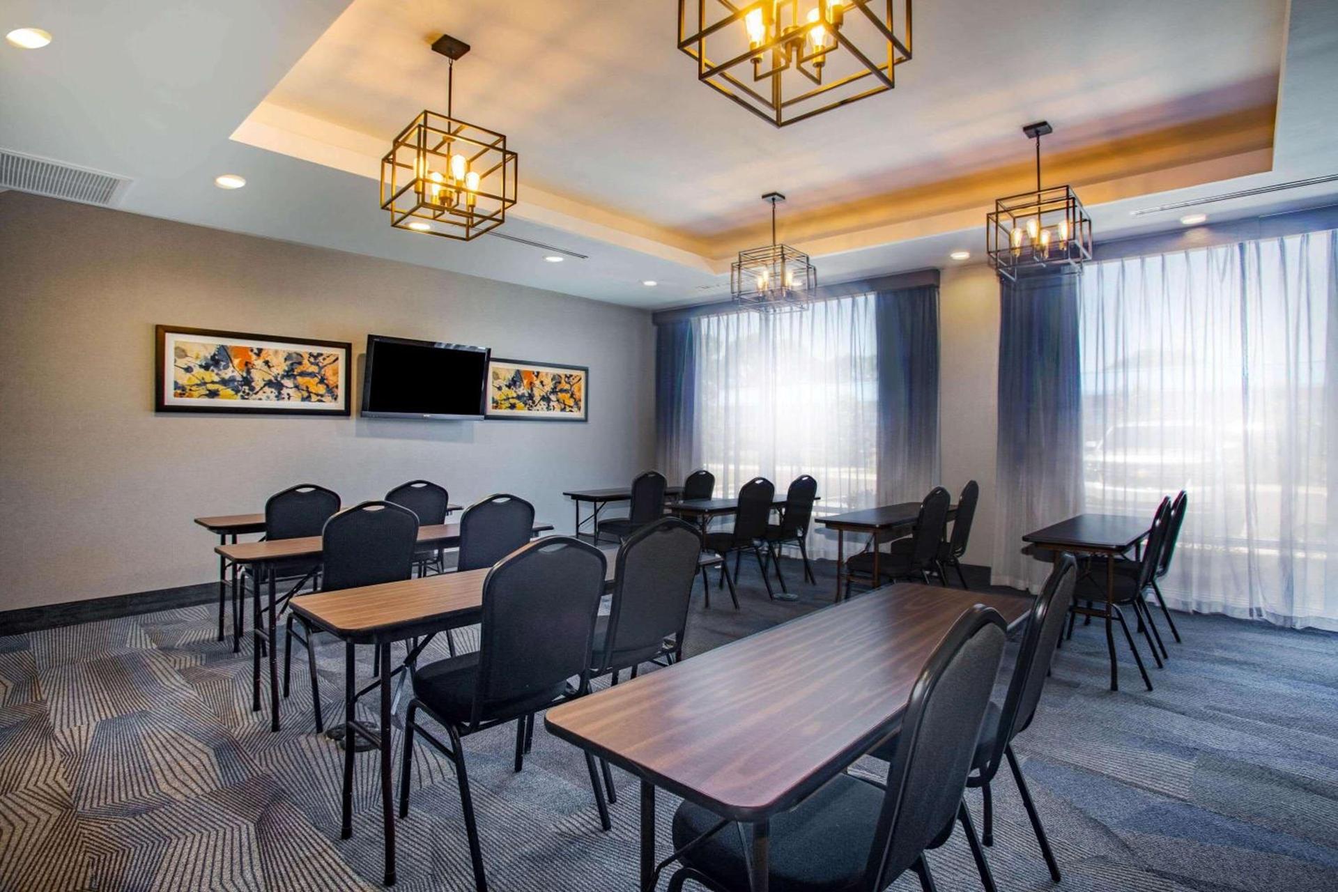 La Quinta Inn & Suites by Wyndham Oxford photo 25