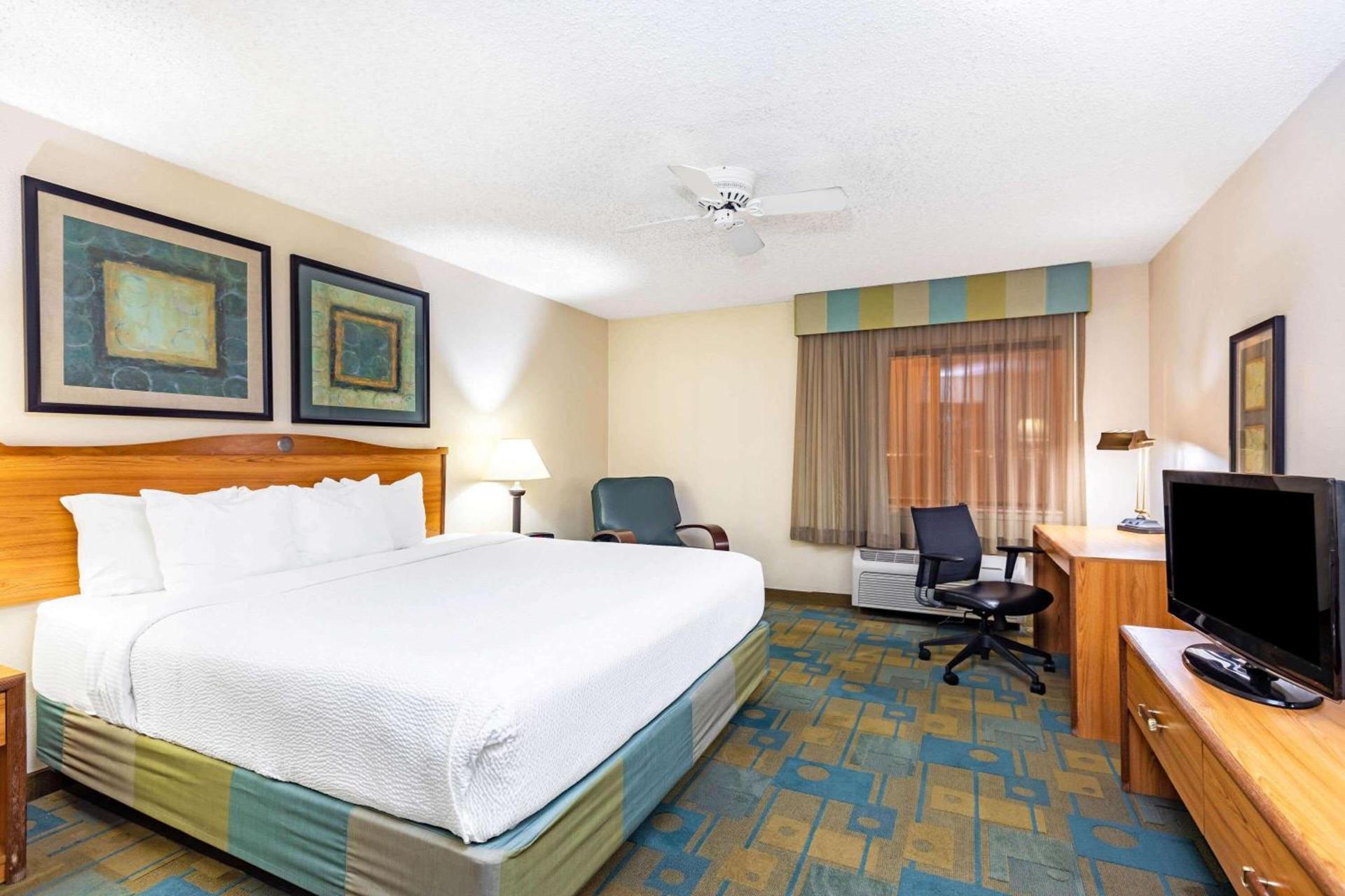 La Quinta by Wyndham El Paso East photo 16