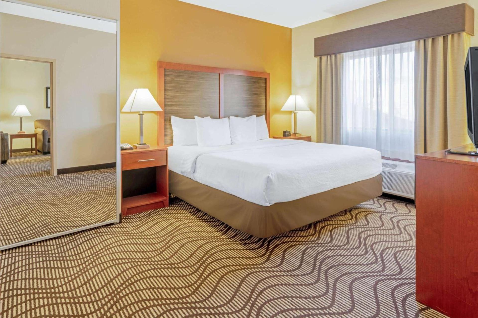 La Quinta by Wyndham Midwest City - Tinker AFB photo 23