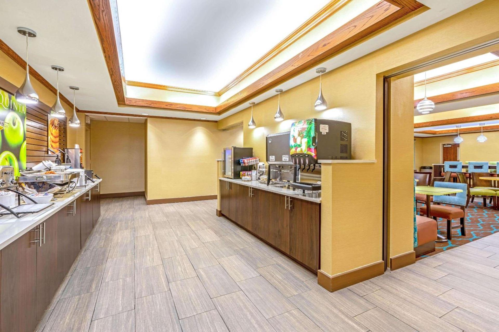 La Quinta by Wyndham Midwest City - Tinker AFB photo 26