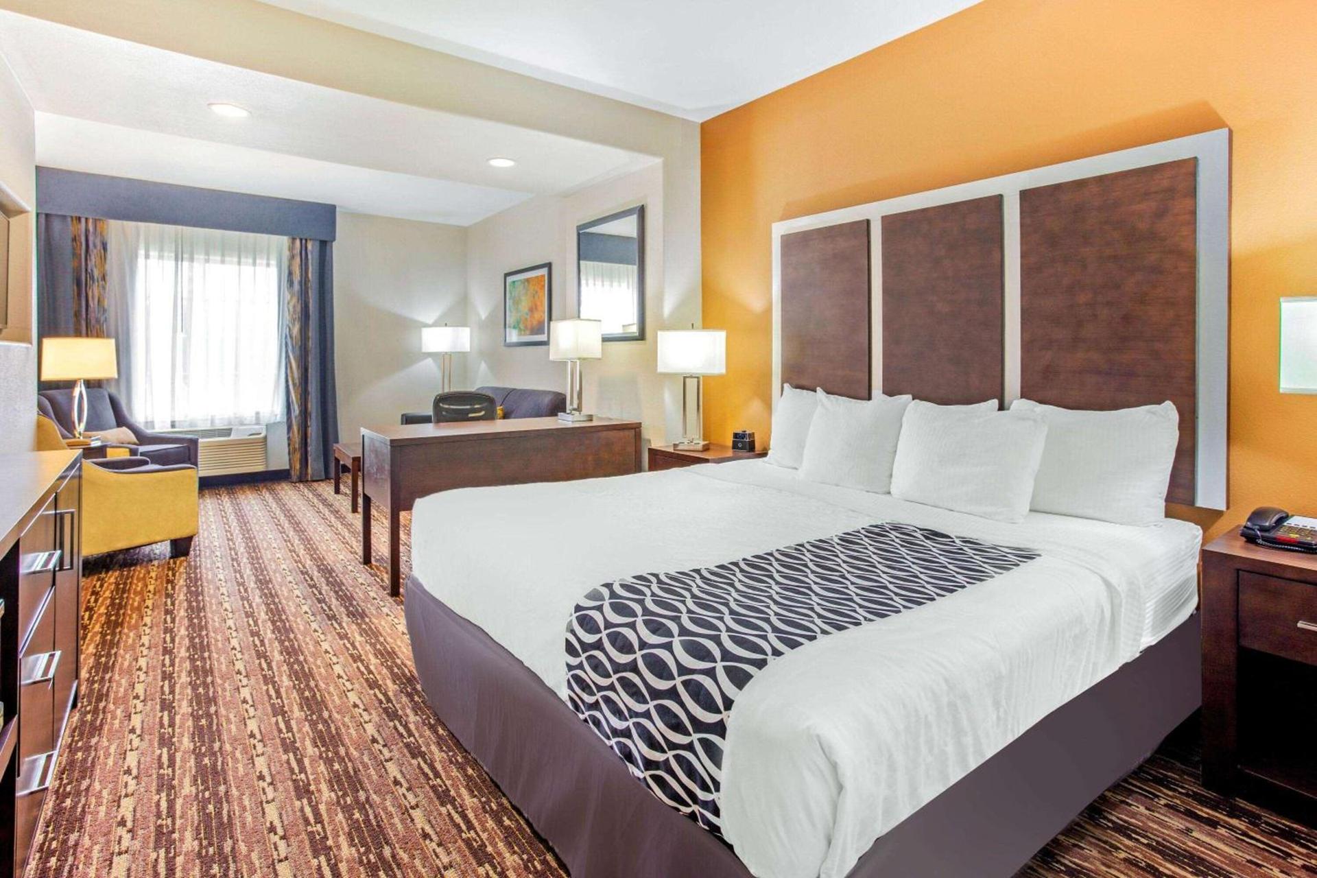 La Quinta by Wyndham Gonzales TX photo 18