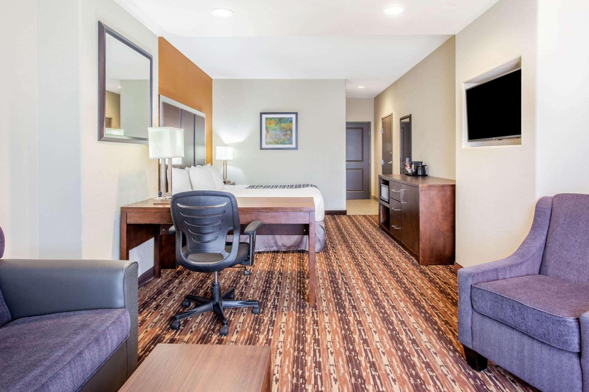 La Quinta by Wyndham Gonzales TX photo 19