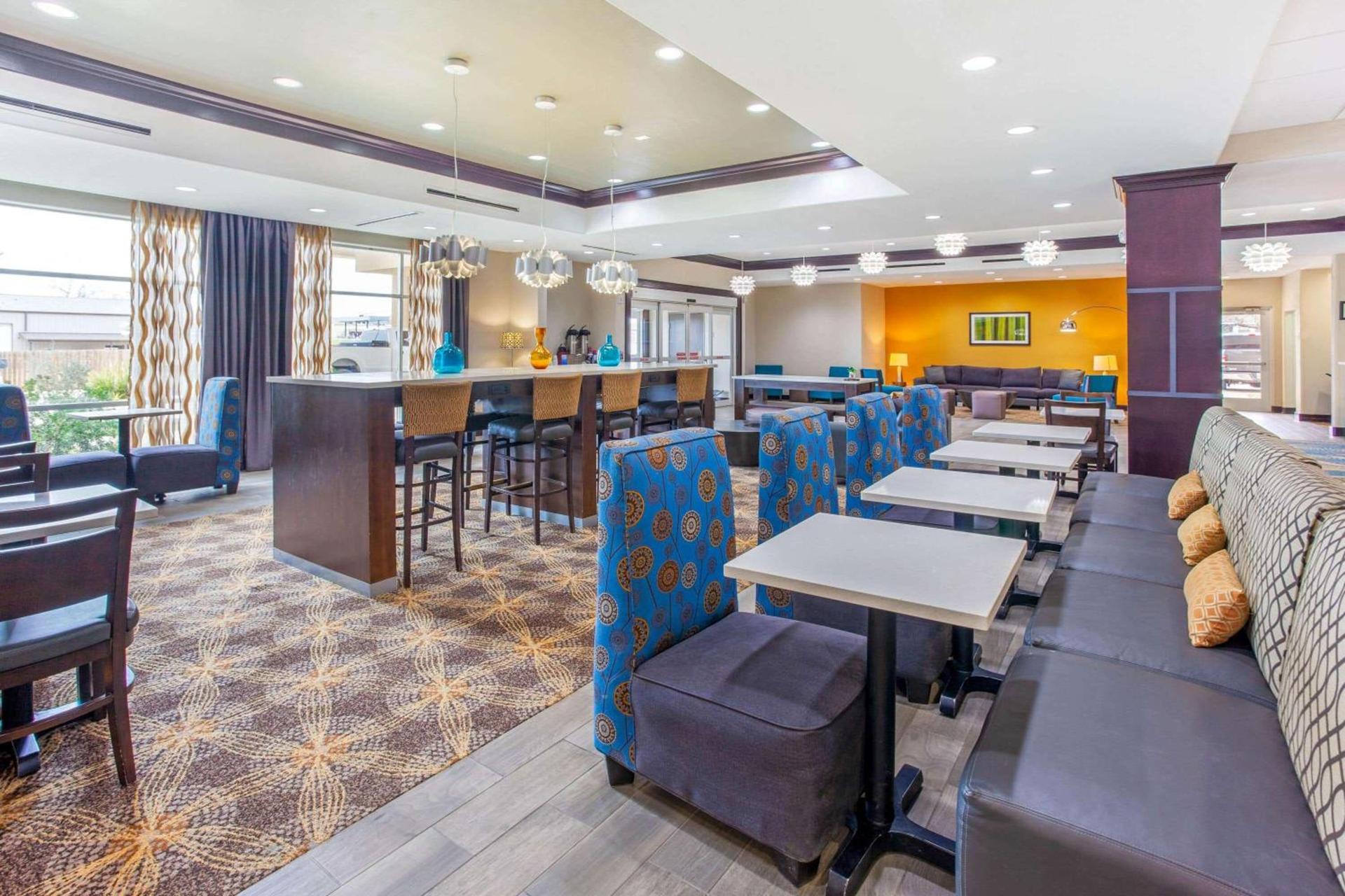 La Quinta by Wyndham Gonzales TX photo 23
