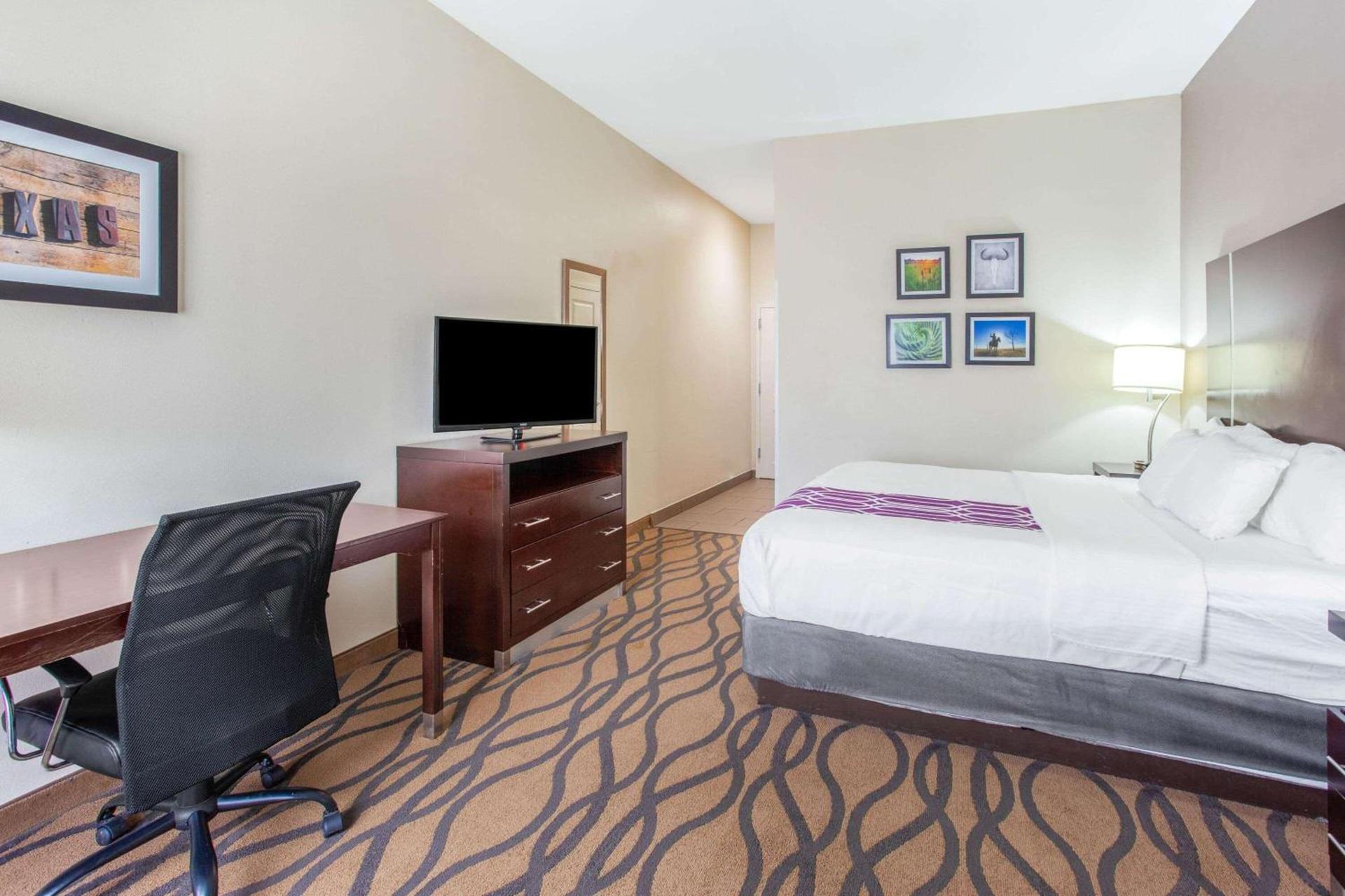 La Quinta by Wyndham Luling photo 12
