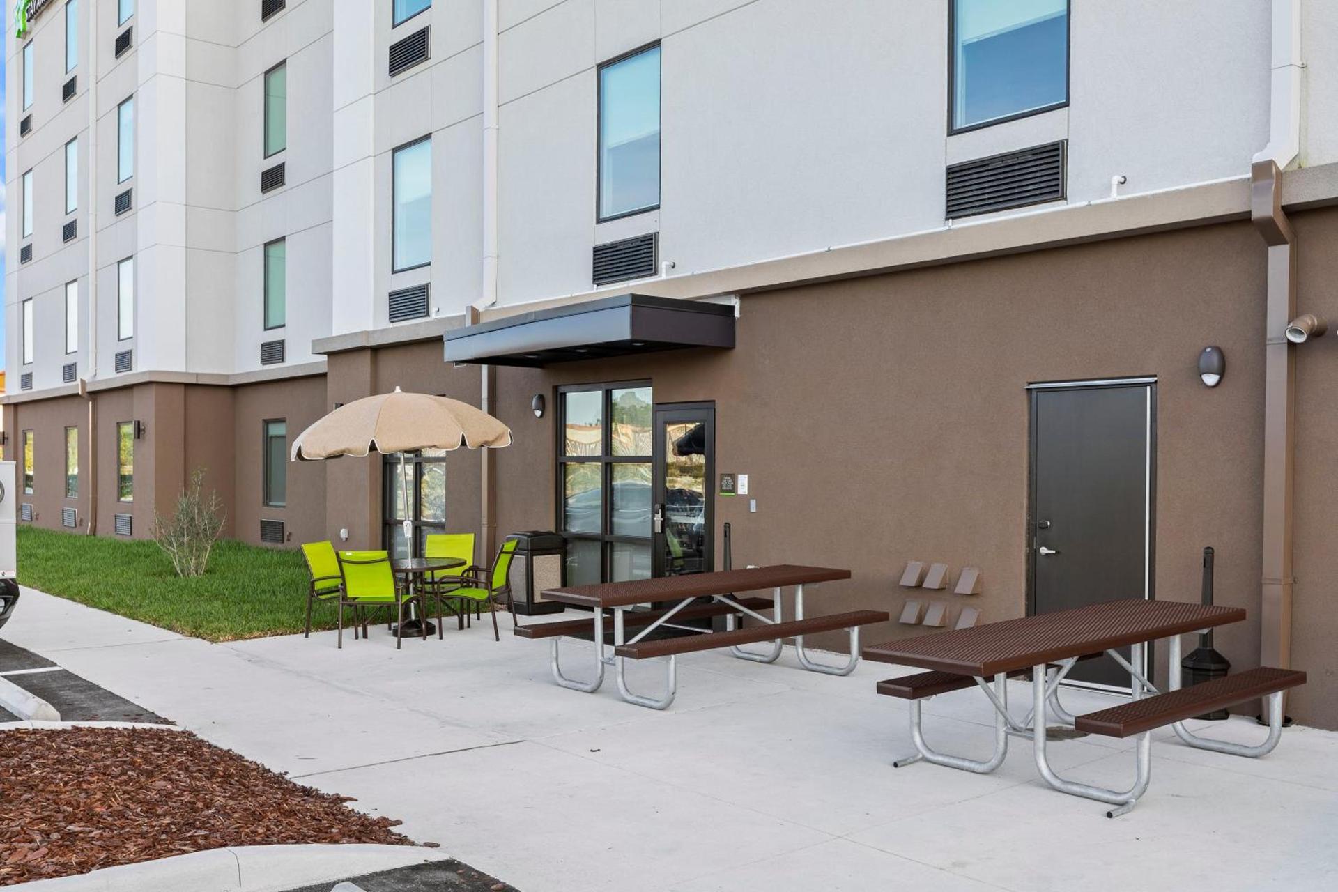Extended Stay America Premiere Suites - Ukiah photo 60