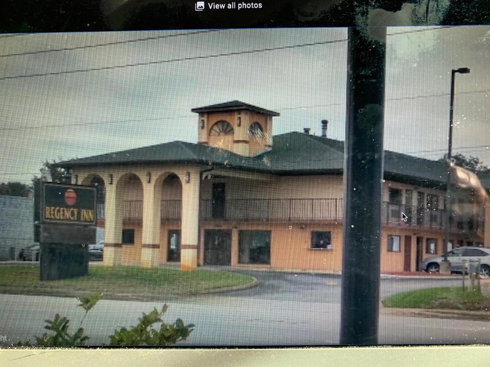 REGENCY INN photo 1