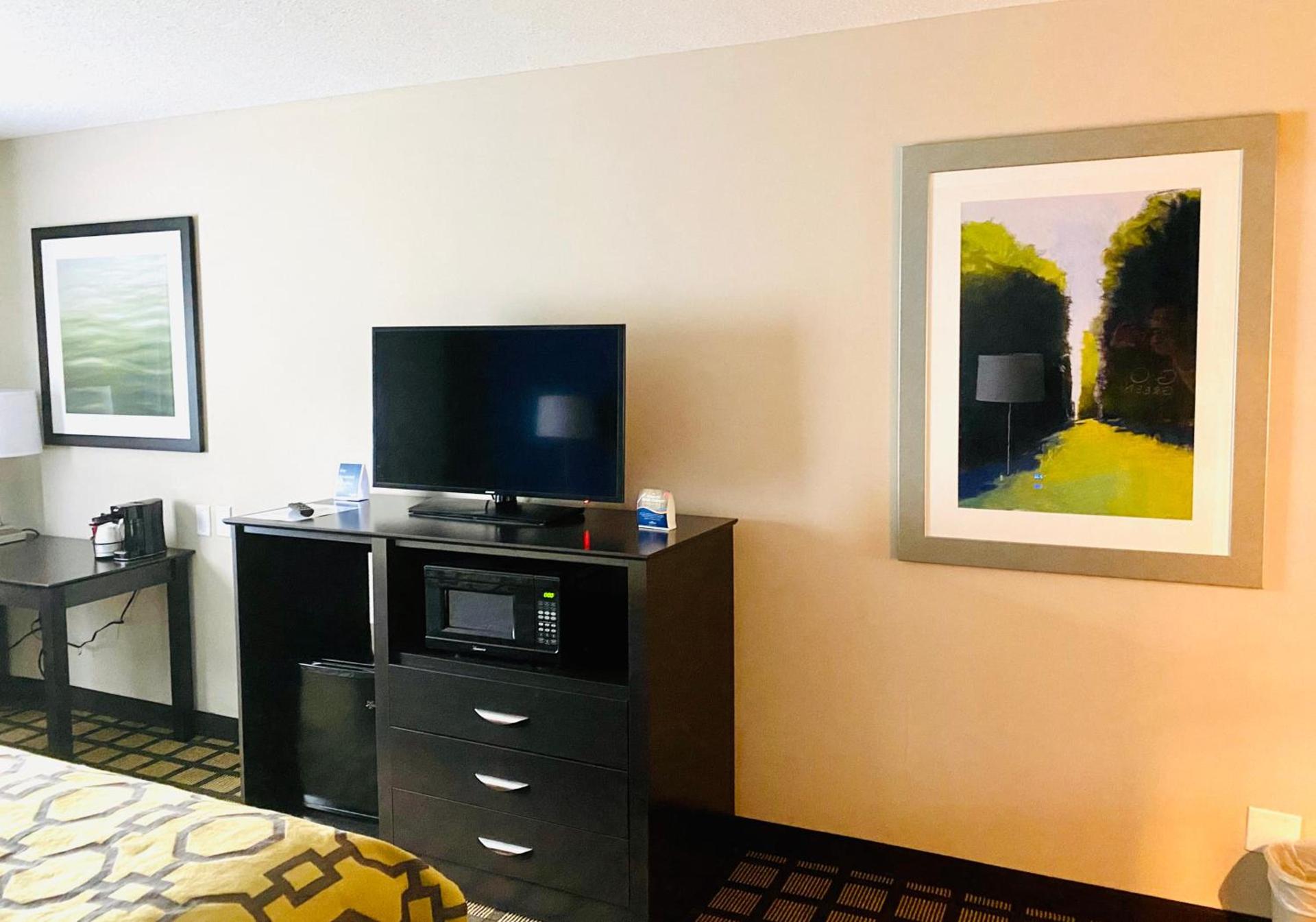 Baymont by Wyndham Latham Albany Airport photo 16