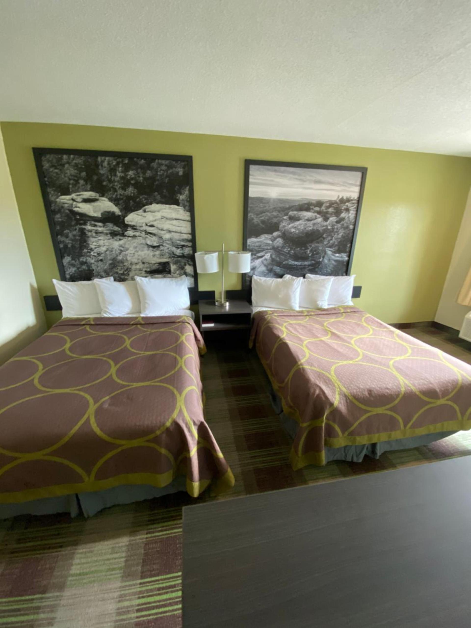 Super 8 by Wyndham Metropolis photo 23